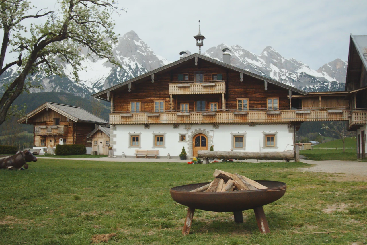 Referenzkunde Streitberger | © KWB Hier sieht man das Haus und das Grundstueck von dem Herrn Streitberger